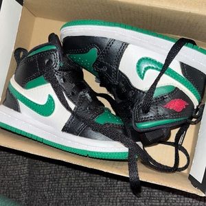 Pine green Jordan’s